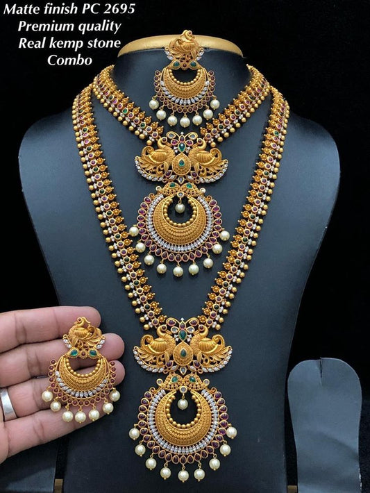 Kaveri Shine Super Diamond Work and Gold plated Necklace